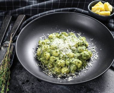 Gnocchi cu sos pesto