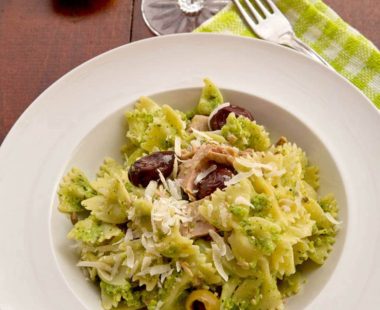 paste-cu-pesto-de-broccoli-si-ton-0