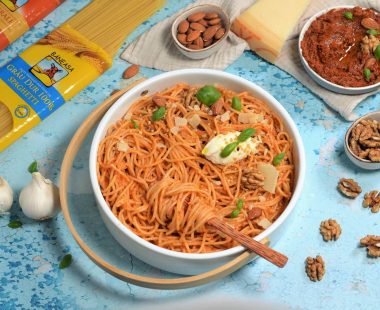 spaghetti-cu-pesto-rosu-1