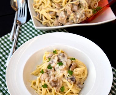 spaghetti-cu-ton-si-ciuperci-baneasa