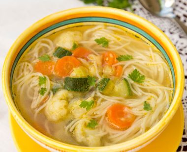 supa-de-legume-cu-fidea-cuburi